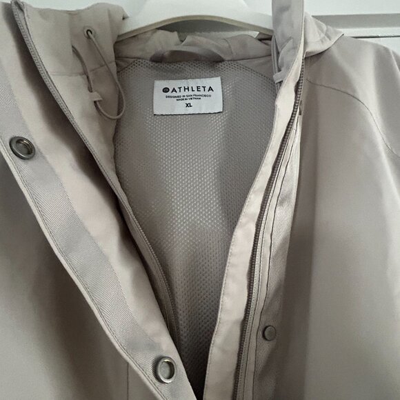 Athleta Rain Trench Coat - NWOT - Size XL - Picture 4 of 5